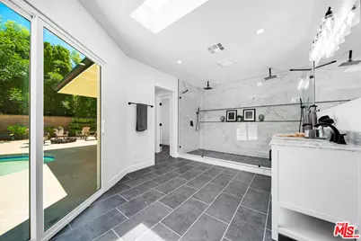 10200 Shoshone Ave, Northridge, CA 91325 - Photo 15