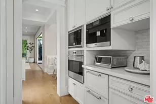 13210 Haney Pl, Los Angeles, CA 90049 - Photo 21