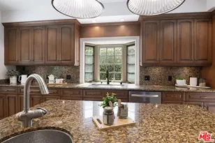 2332 Castle Heights Ave, Los Angeles, CA 90034 - Photo 9