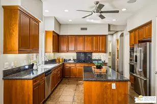 2 Brentwood Way, Palm Desert, CA 92260 - Photo 9