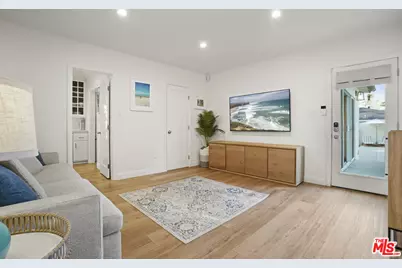 11595 Morrison St, Valley Village, CA 91601 - Photo 29