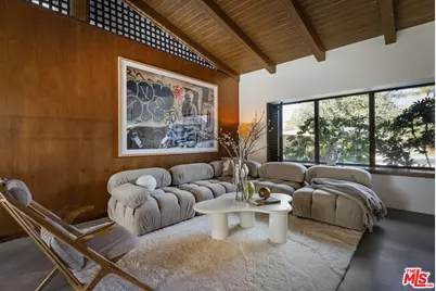 9440 Gallatin Rd, Downey, CA 90240 - Photo 11