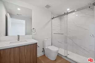 1717 Winona Blvd, Los Angeles, CA 90027 - Photo 3