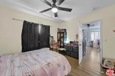 1325 E Adams Blvd, Los Angeles, CA 90011 - Photo 15