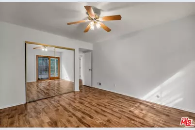 8518 Walnut Dr, Los Angeles, CA 90046 - Photo 31