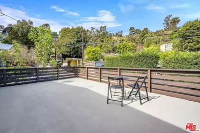 8518 Walnut Dr, Los Angeles, CA 90046 - Photo 21