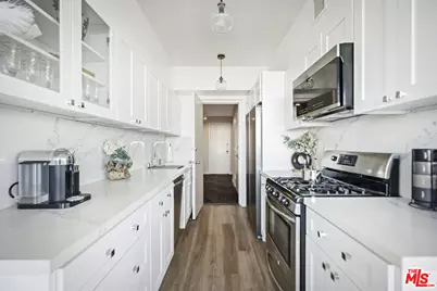 4455 Los Feliz Blvd #703, Los Angeles, CA 90027 - Photo 17