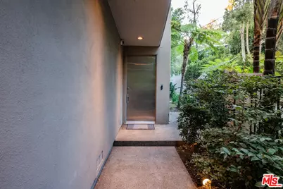 2423 Horse Shoe Canyon Rd, Los Angeles, CA 90046 - Photo 47