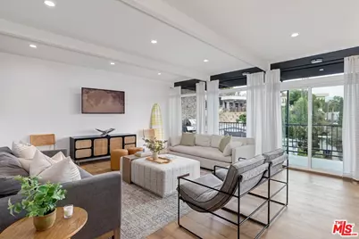 9356 Sierra Mar Dr, Los Angeles, CA 90069 - Photo 7