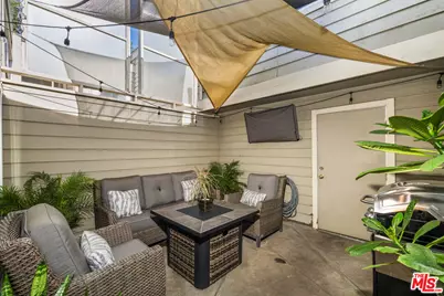 11377 Osborne Pl #6, Sylmar, CA 91342 - Photo 15