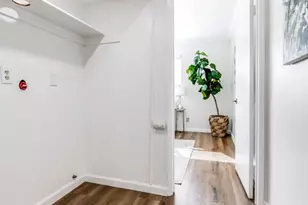 8024 Via Pompeii, Burbank, CA 91504 - Photo 19