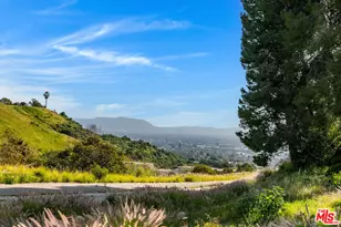 8024 Via Pompeii, Burbank, CA 91504 - Photo 27