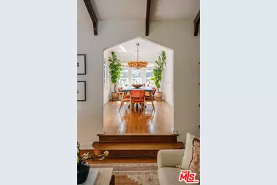 8260 Oakwood Ave, Los Angeles, CA 90048 - Photo 17