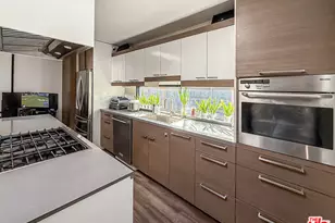 3025 Edgehill Dr, Los Angeles, CA 90018 - Photo 21