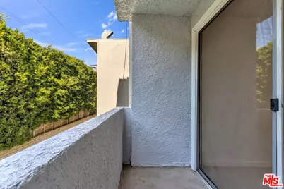 10465 Eastborne Ave #206, Los Angeles, CA 90024 - Photo 19