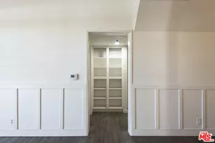 13801 Oxnard St, Van Nuys, CA 91401 - Photo 15