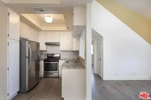 13801 Oxnard St, Van Nuys, CA 91401 - Photo 7