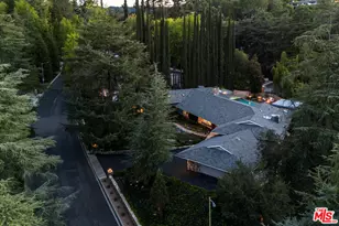 4975 Queen Florence Ln, Woodland Hills, CA 91364 - Photo 5