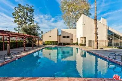 7651 Reseda Blvd #3T, Reseda, CA 91335 - Photo 19