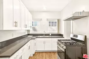 7360 Hollywood Blvd, Los Angeles, CA 90046 - Photo 11