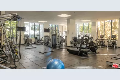 10724 Wilshire Blvd #1106, Los Angeles, CA 90024 - Photo 23