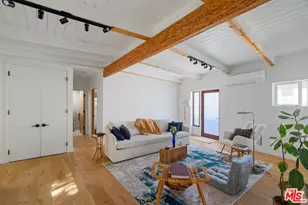 20402 Paradise Ln, Topanga, CA 90290 - Photo 7