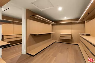 18100 Karen Dr, Tarzana, CA 91356 - Photo 31