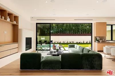 18100 Karen Dr, Tarzana, CA 91356 - Photo 9