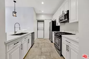 156 S Oak Knoll Ave, Pasadena, CA 91101 - Photo 13