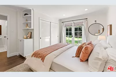 221 S Almont Dr, Beverly Hills, CA 90211 - Photo 27