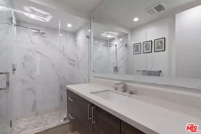 325 N Oakhurst Dr #203, Beverly Hills, CA 90210 - Photo 29