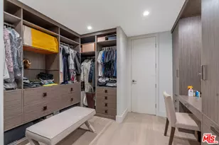 325 N Oakhurst Dr, Beverly Hills, CA 90210 - Photo 23