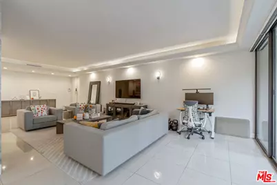 325 N Oakhurst Dr #203, Beverly Hills, CA 90210 - Photo 7