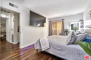 7045 Woodley Ave, Van Nuys, CA 91406 - Photo 15