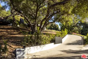 3860 Kingswood Rd, Sherman Oaks, CA 91403 - Photo 1