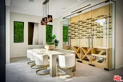 15743 Hesby St, Encino, CA 91436 - Photo 9