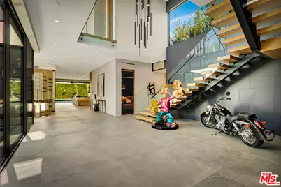 15743 Hesby St, Encino, CA 91436 - Photo 7