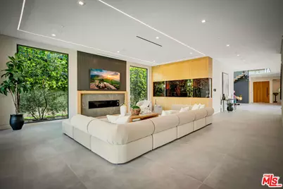 15743 Hesby St, Encino, CA 91436 - Photo 11