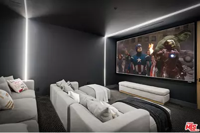 15743 Hesby St, Encino, CA 91436 - Photo 49