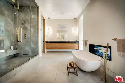 15743 Hesby St, Encino, CA 91436 - Photo 43