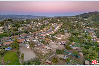 1218 Nonchalant Dr, Simi Valley, CA 93065 - Photo 49
