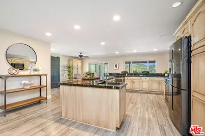 1218 Nonchalant Dr, Simi Valley, CA 93065 - Photo 9