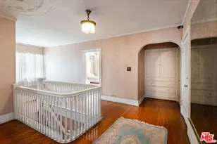 5231 Franklin Ave, Los Angeles, CA 90027 - Photo 15