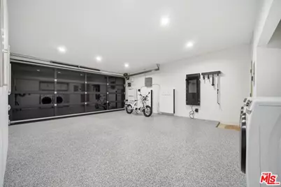 21520 Marchena St, Woodland Hills, CA 91364 - Photo 23