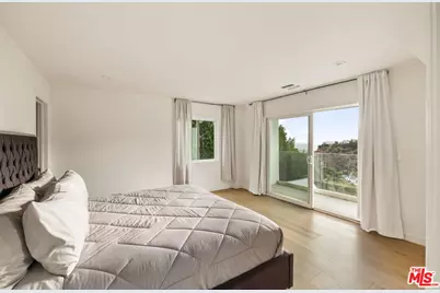 7868 Electra Dr, Los Angeles, CA 90046 - Photo 27