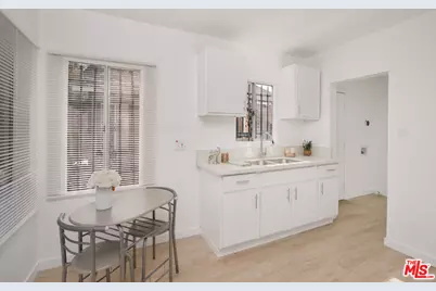 9309 S Broadway, Los Angeles, CA 90003 - Photo 3