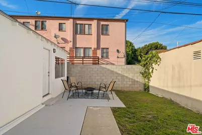 4215 W 58th Pl, Los Angeles, CA 90043 - Photo 33