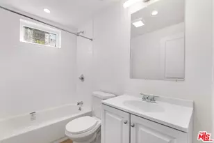 1955 Bonsallo Ave, Los Angeles, CA 90007 - Photo 11