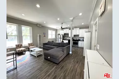 1955 Bonsallo Ave, Los Angeles, CA 90007 - Photo 25