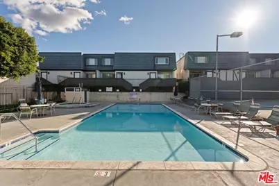 18550 Hatteras St #45, Tarzana, CA 91356 - Photo 31